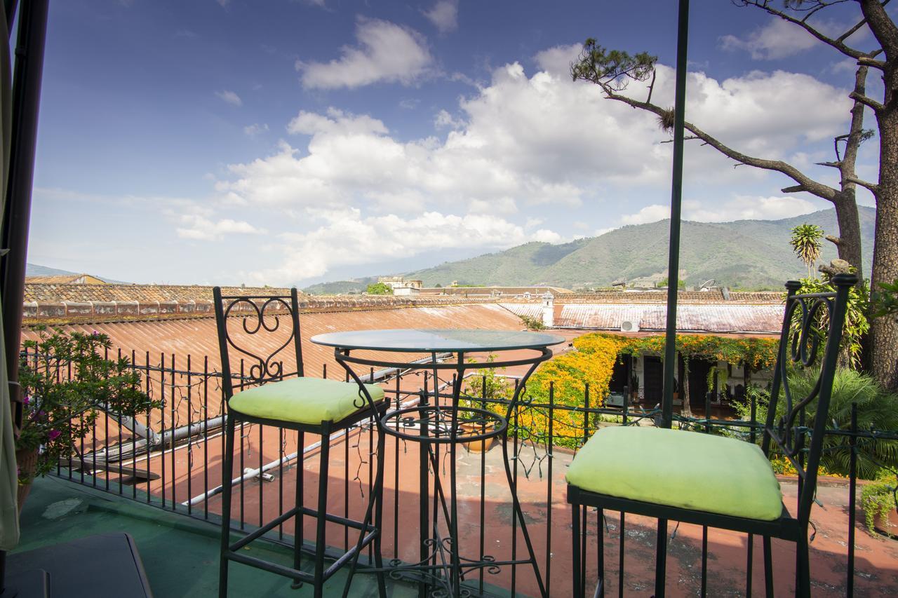 Hotel Posada De Don Rodrigo Antigua Exterior foto