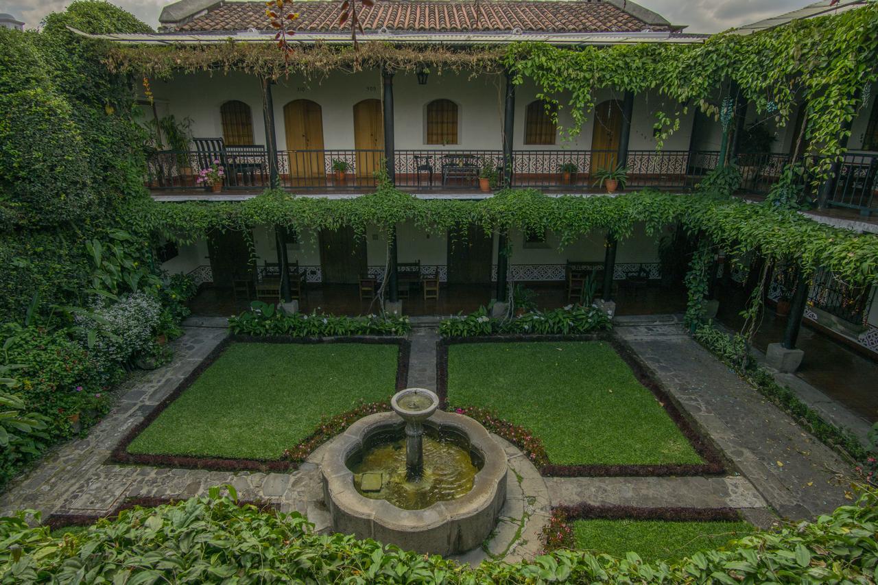 Hotel Posada De Don Rodrigo Antigua Exterior foto