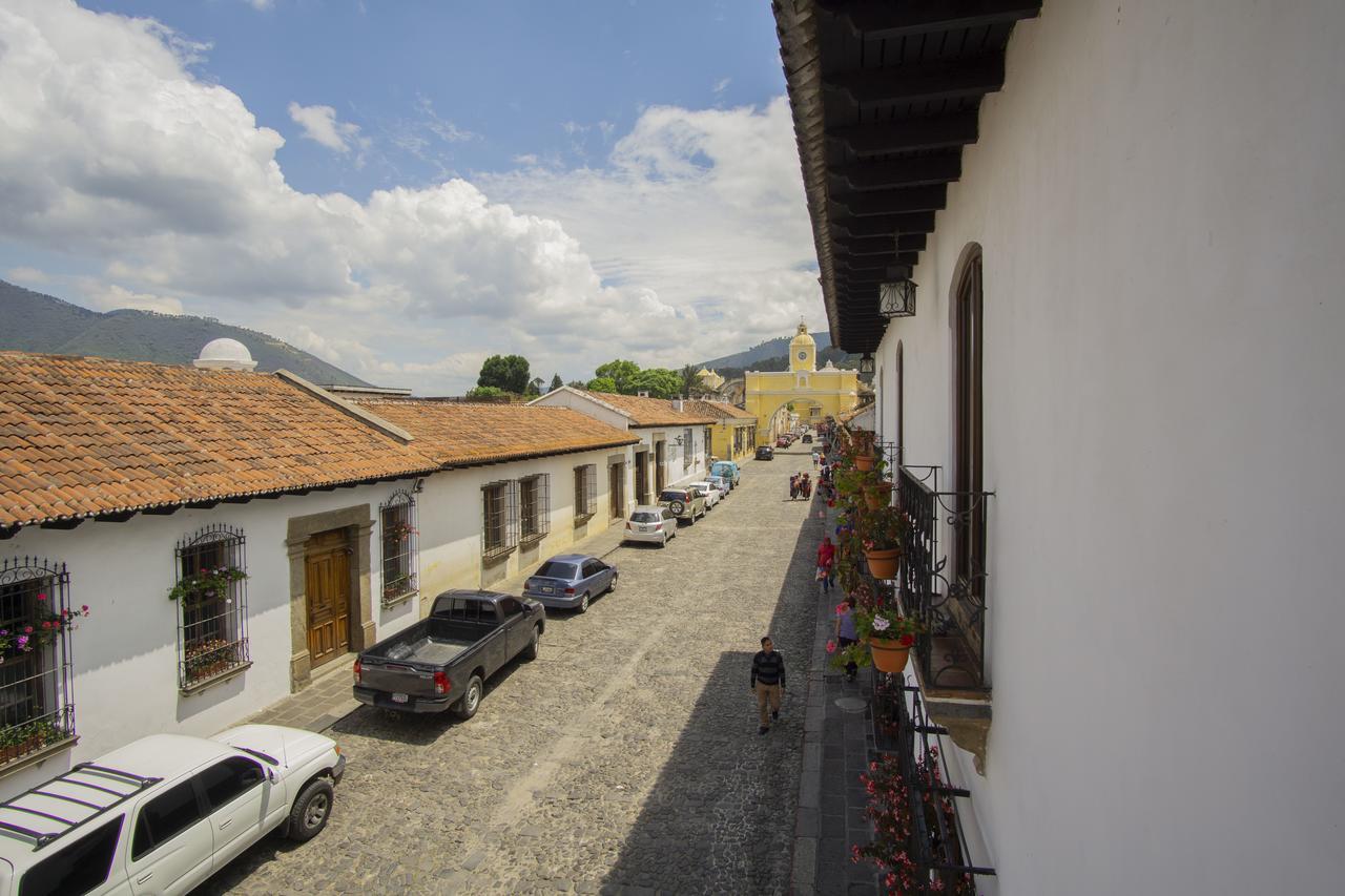 Hotel Posada De Don Rodrigo Antigua Exterior foto